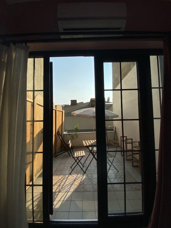 Oda İçinden Balkon Manzarası